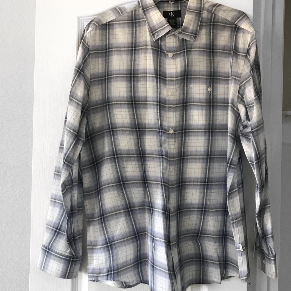 Men’s long sleeve button down shirt